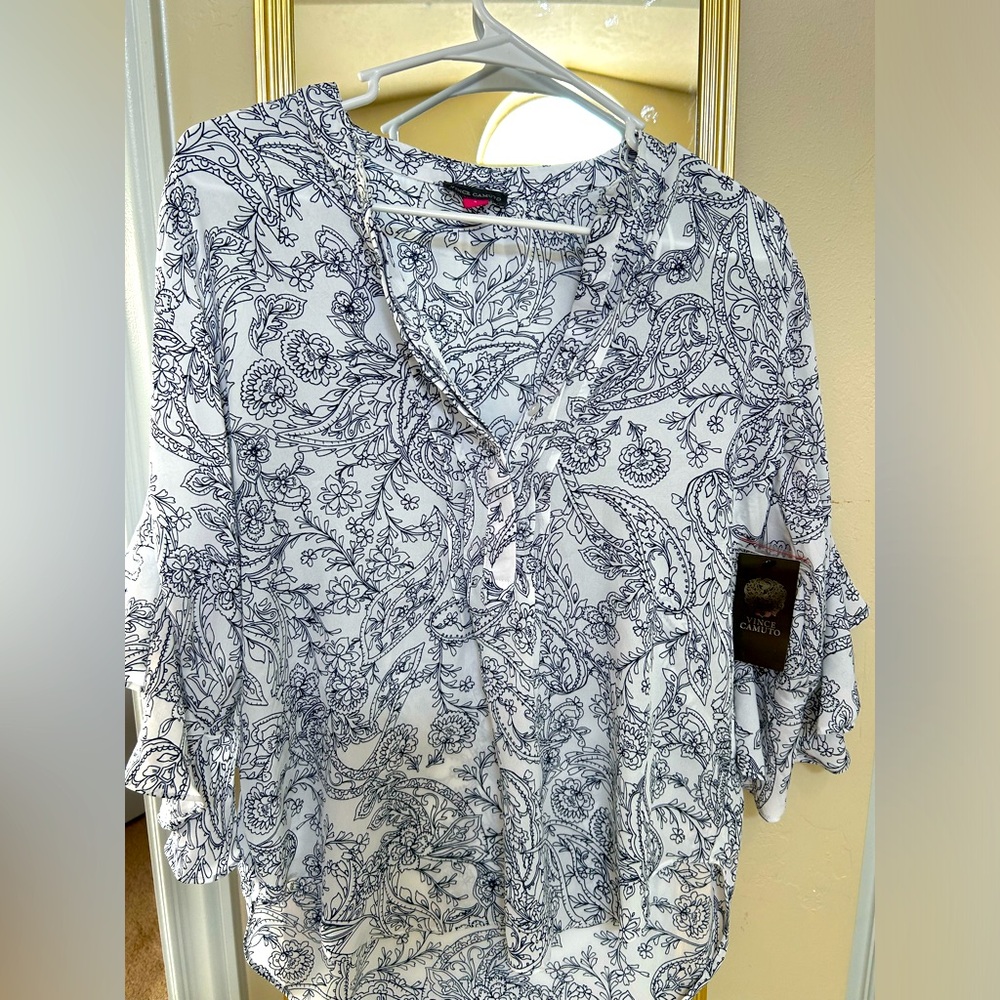 Vince camuto blouse new